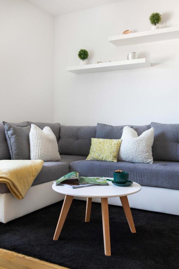 Spacious 2Bdr Apartment With A Cute Balcony Záhřeb Exteriér fotografie